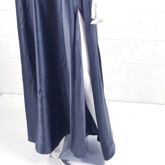 B Smart Black Satin Gown Formal Dress Prom Homecoming Open Back Front Slit Sz 9 - Picture 11 of 15